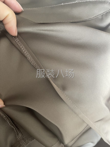 1000连衣裙-第1张图片