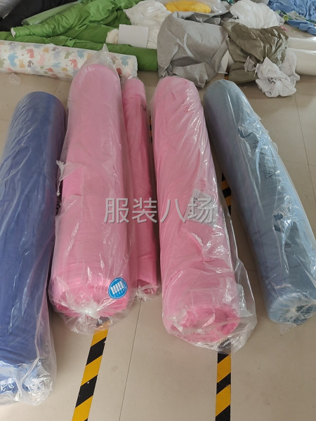 长期包月，包吃包住。准时发工资-第2张图片