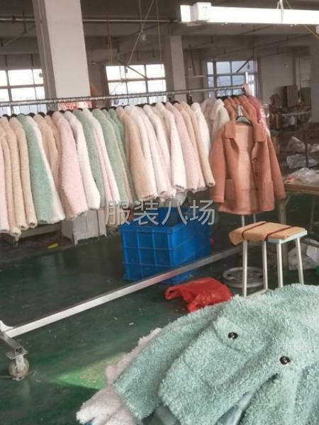 专业双面呢、皮毛一体等各类服装-第3张图片