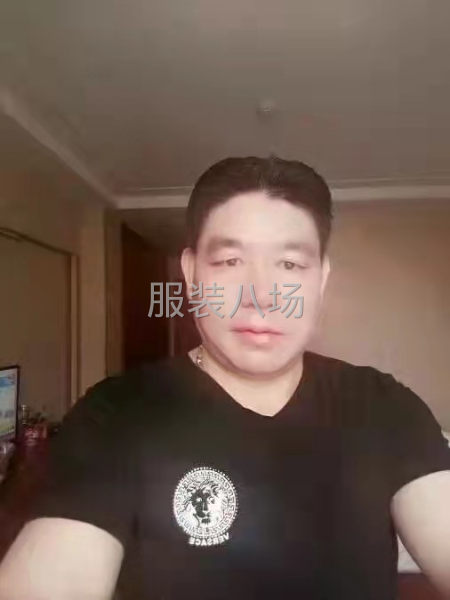 收购库存衣服面服装厂一切-第1张图片