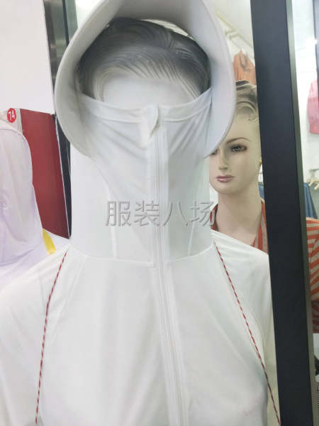 1300件女装外发-第1张图片