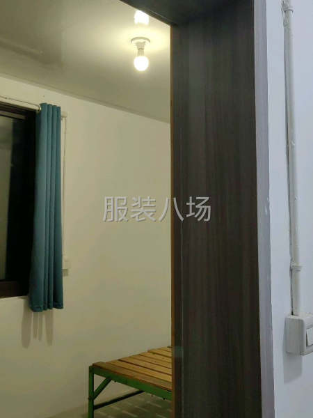 新裝修有衛生間，淋浴器，空調-第7張圖片