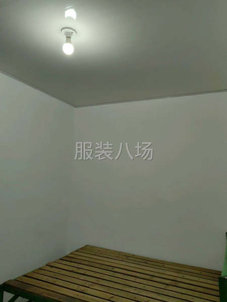 新裝修有衛生間，淋浴器，空調-第2張圖片