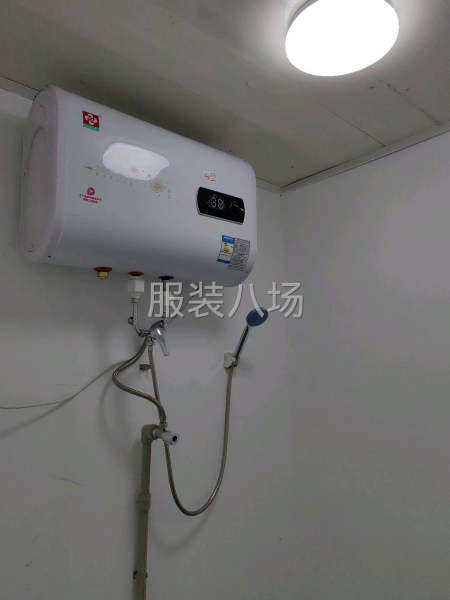 新裝修有衛生間，淋浴器，空調-第4張圖片