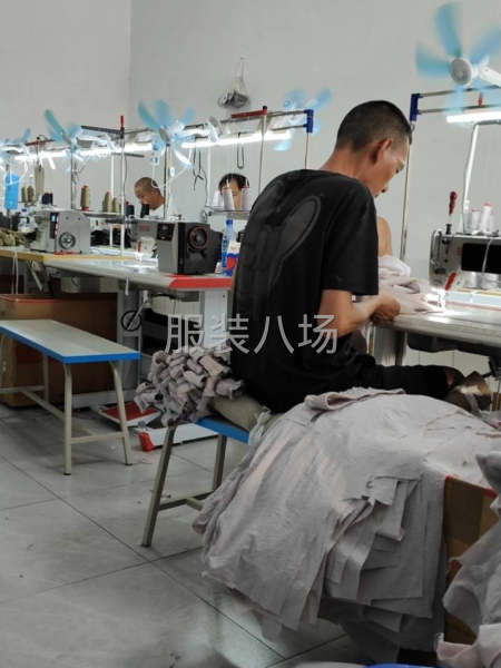 衣+服饰专业生产各品类女装-第1张图片