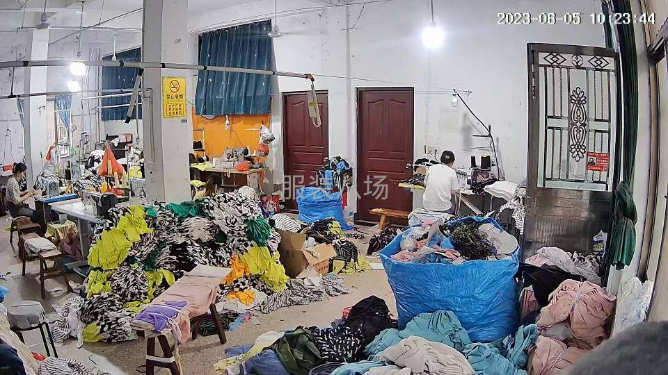 主要针织打底衫，卫衣，帽子衫，T桖衫-第1张图片