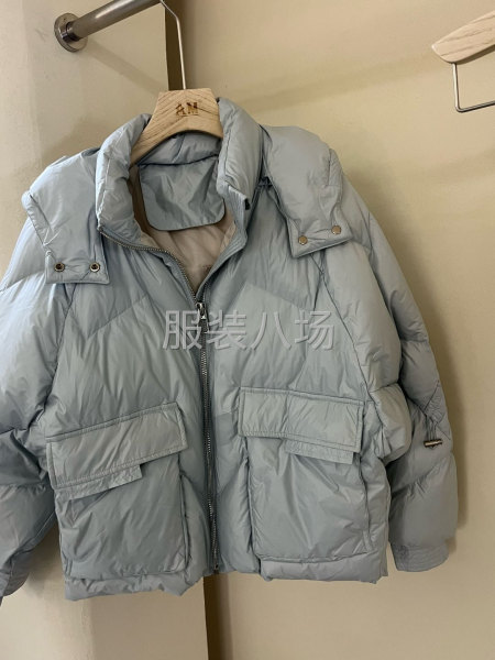 羽绒服长期有-第1张图片