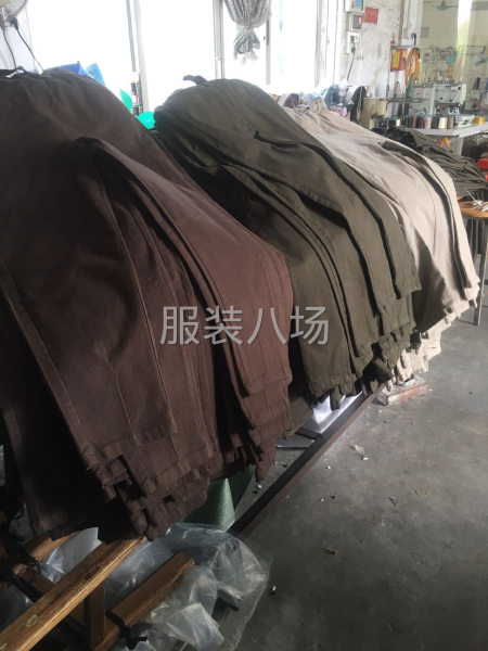 大量女装裤子招整件车位3名-第1张图片