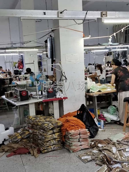 本厂30个工人，承接羽绒服，毛呢，棉衣，夹克-第1张图片