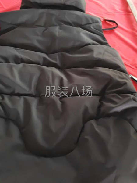 羽绒服车位，付工煮饭阿姨-第1张图片