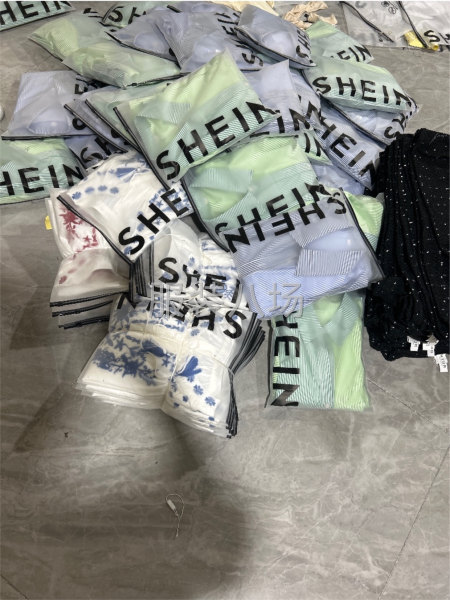 裁剪生产包装都有承接各类中高档女装、-第6张图片