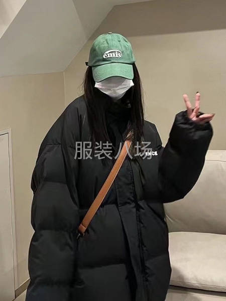 得物下架棉服-第1张图片