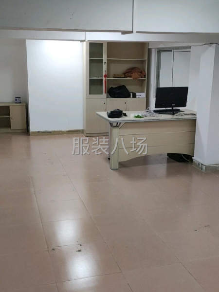 依凡服飾尋長期合作的客戶（檔口，公司單）-第1張圖片