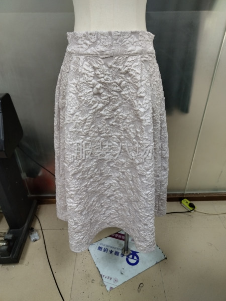 本厂承接针梳织服装，质量上承，诚信第一。寻找优质客户一起发展-第1张图片