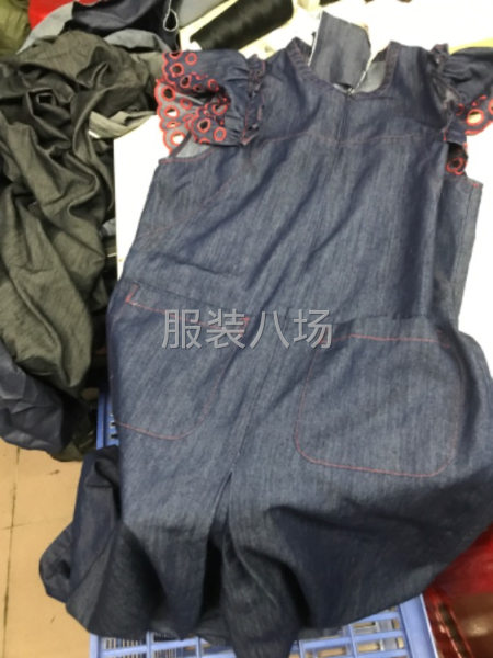 200件女装/连衣裙外发-第1张图片