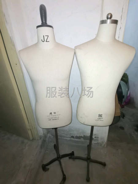 男式红帮打板模特-第1张图片
