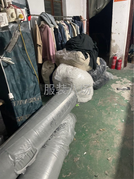 本厂，订单稳定常年生产女式外套夹克风衣简单机压棉衣！流水作业-第1张图片