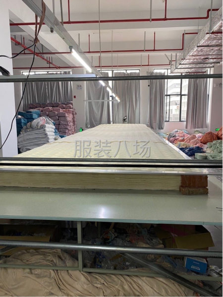 招聘熟练五线打边和车工（简单装拉链）各一名-第1张图片