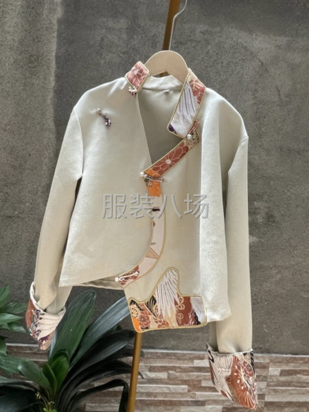 民族服装车工6名员工包吃住-第2张图片