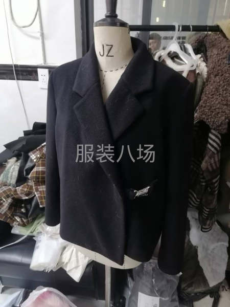 春装大量翻单招整件车位-第1张图片