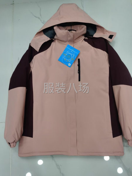 男女士冲锋衣、棉衣批发-第2张图片