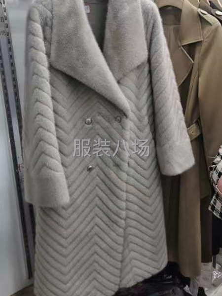 本廠主要做皮草衣服，仿皮草生產(chǎn)加工，裘皮機做工精細-第1張圖片