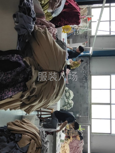 诚接针织服装加工四针六线三针五线-第5张图片