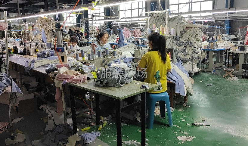 诚接针织服装加工四针六线三针五线-第1张图片