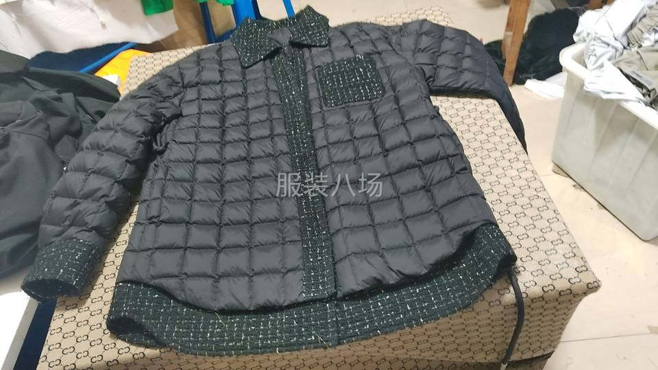 专业生产羽绒服招流水车工-第2张图片