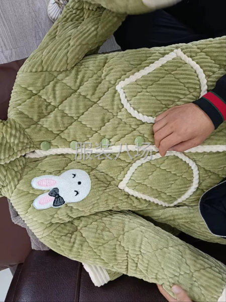 有衣服外发的老板联系-第2张图片