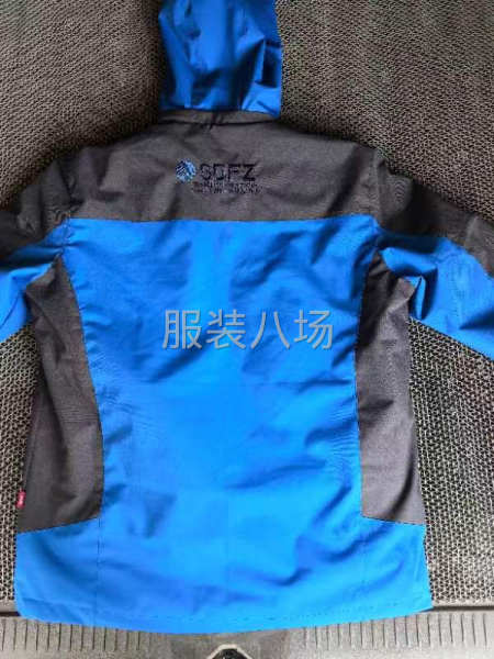 大量校服冲锋衣棉衣外发加工-第2张图片