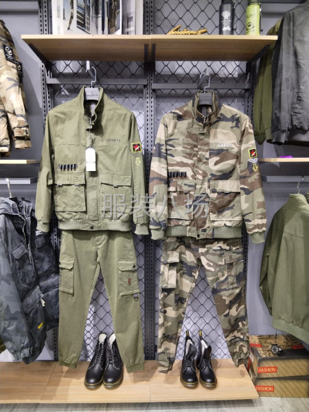 迷彩工装裤，军迷品牌服装厂家，男女装童装夹克裤子棉衣T恤现货-第8张图片