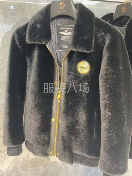 承接服装加工，衣服，裤子，帽子，只要是平车活都能做，尽量能做-第1张图片