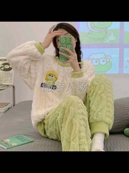 6千件女装外发-第1张图片