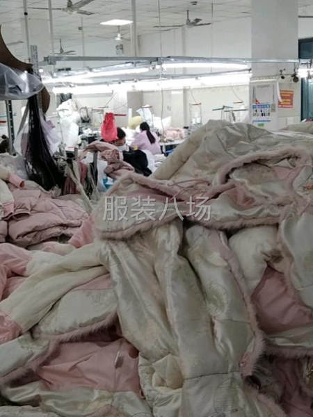 本厂还要招5对夫妻够了，市场羽绒服-第2张图片