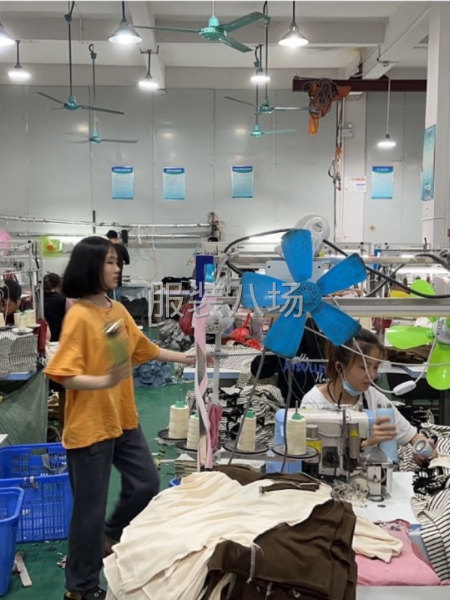 承接各種服裝，睡衣套裝，圓領短袖T恤，衛衣，外套-第1張圖片