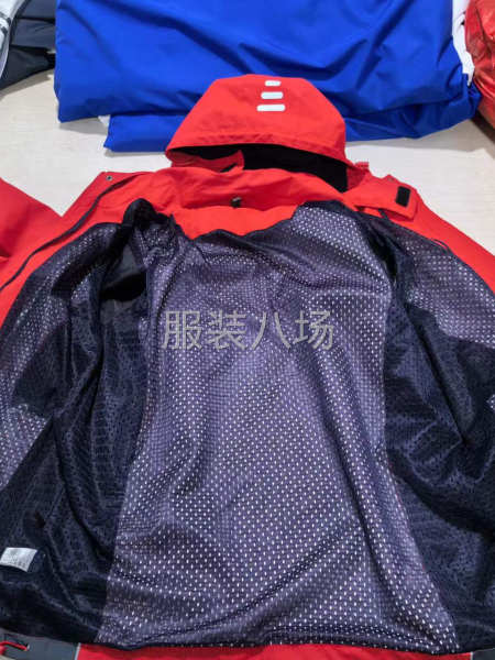 寻找校服冲锋衣系列货源-第4张图片