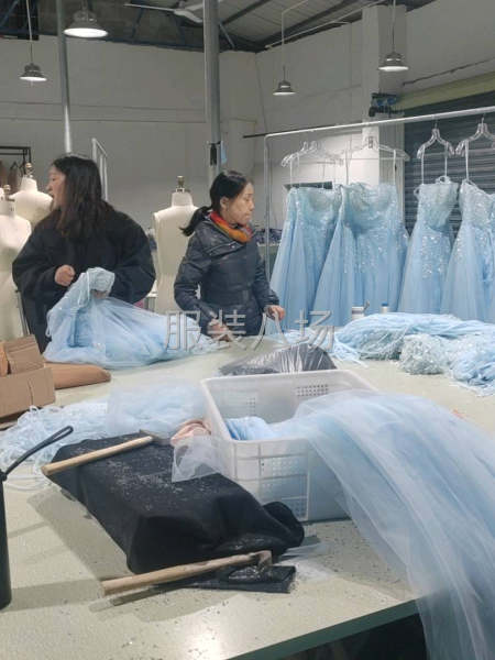 小型针织，中东欧美晚礼服，手工排花，抓褶，车花，烫钻-第4张图片