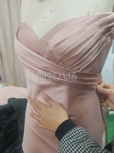 小型针织，中东欧美晚礼服，手工排花，抓褶，车花，烫钻-第2张图片