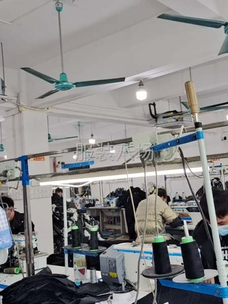 招专业收裤脚的车位-第1张图片