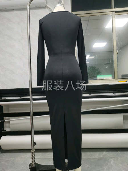 4000件针织连衣裙-第1张图片