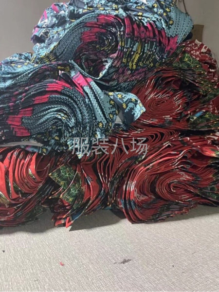 招喜欢做短袖衬衣过年不回家的车位多名-第1张图片
