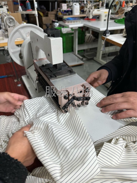 仿手工抽褶工藝加工，司馬克縮褶繡工藝特種繡花加工-第1張圖片