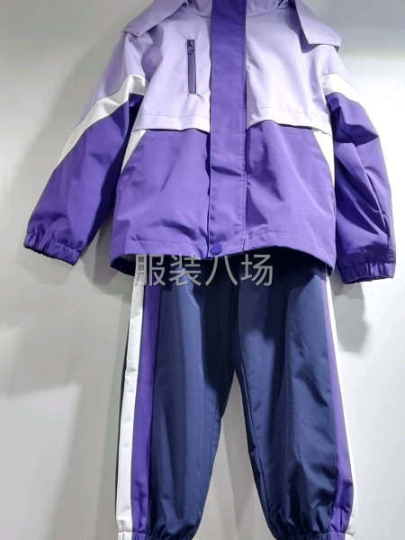幼儿园冲锋衣-第1张图片