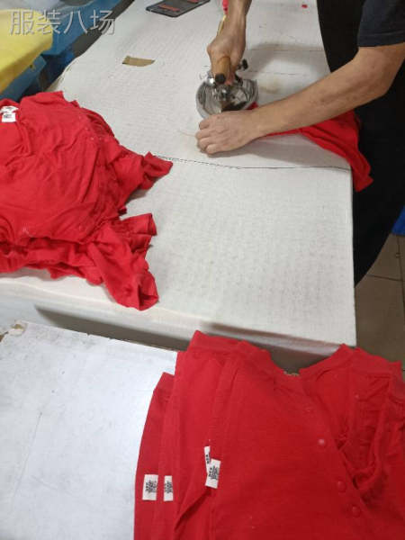 服装工厂承接四针六线各种针织精品订单-第2张图片