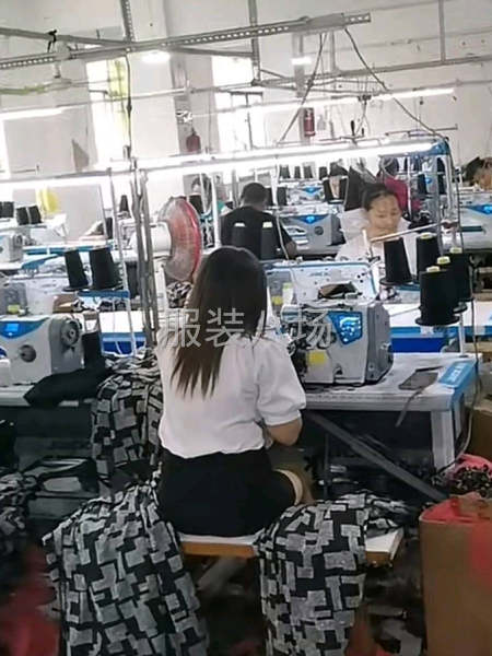 招女裤车工30名货源稳定充足保底加计件-第2张图片