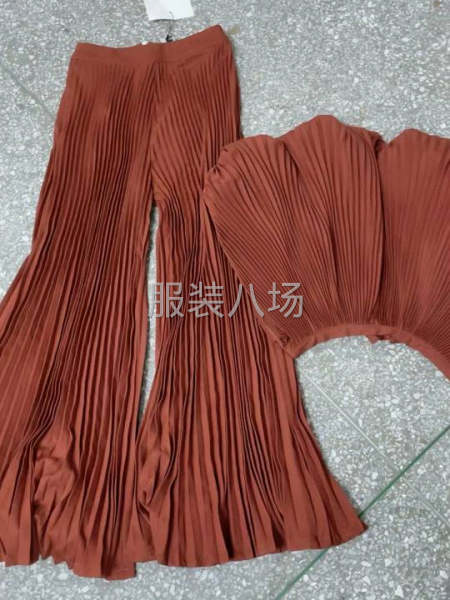 专业服饰服饰压褶打条打揽-第4张图片