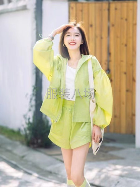防晒衣套装。款式不常换版。工钱略高于市场-第4张图片