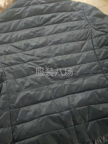 连衣裙，工装裤，皮衣-第1张图片