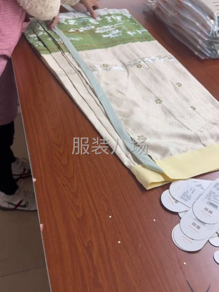 专业生产汉服马面裙衬衣等-第8张图片